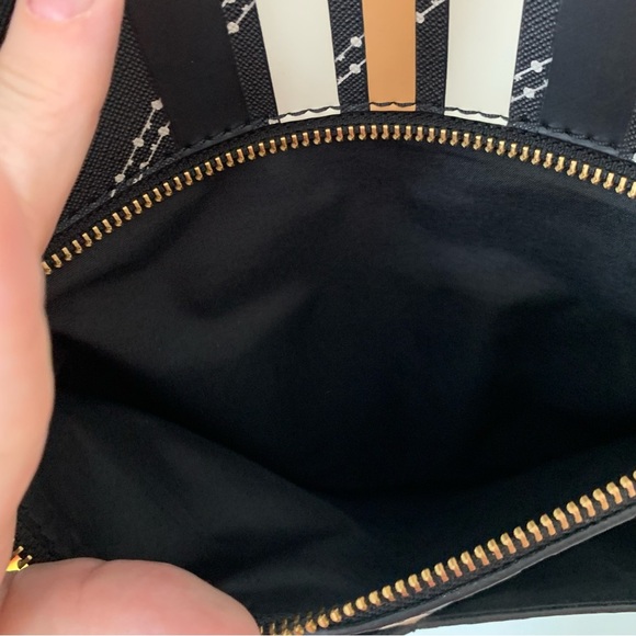 Fossil Fiona Crossbody Bag Black Zip Closure Front Back Pockets - Picture 7 of 13